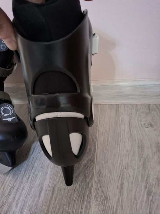 Patine negre reglabila mar.27-30