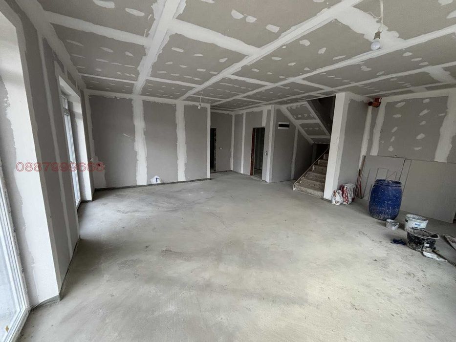 Продава нова КЪЩа във Владая