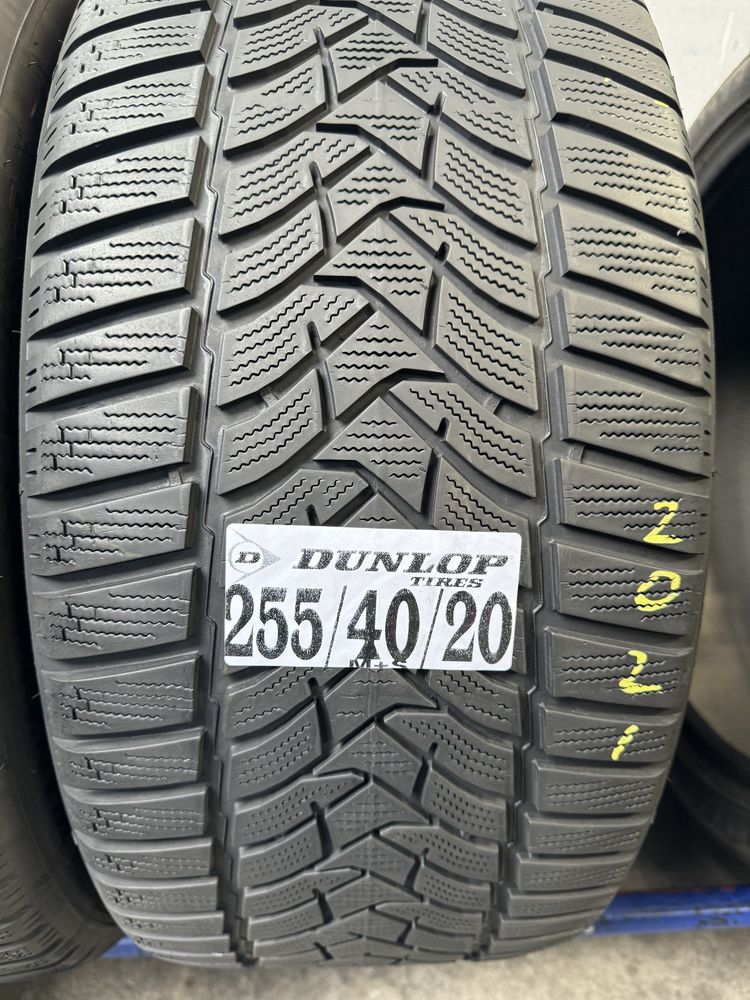 255/40/20 dunlop