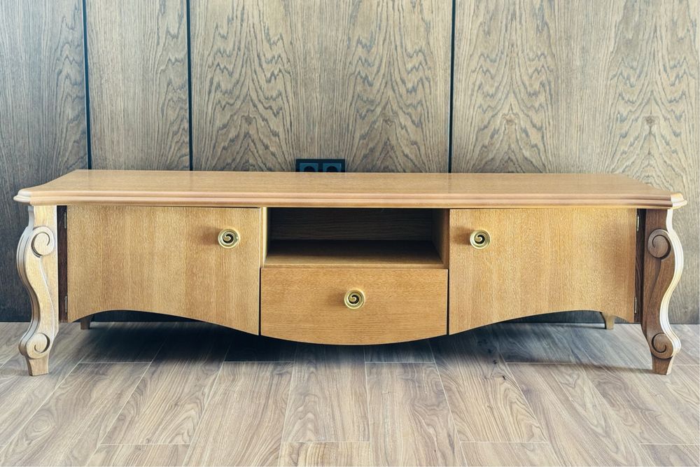 Витрина и тумба