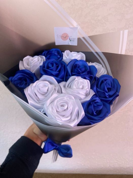 розы из атластных лент