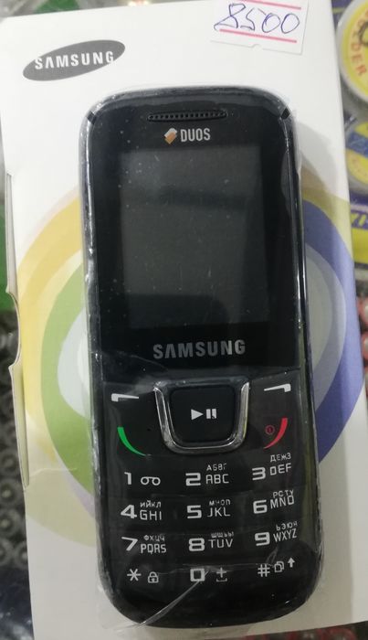 Мобильный телефон