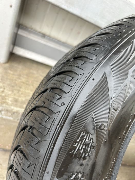4 броя зимни гуми NEXEN 215/65/16