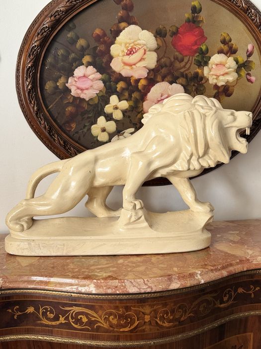 Statueta bronz , ceramica , cuier