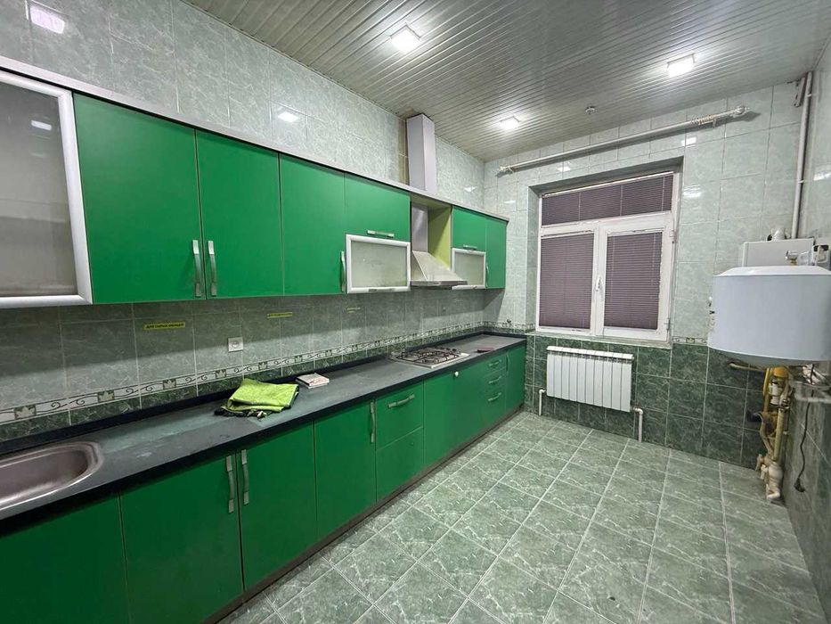 Сдается отдельно стоящиие здание 1000м2  на Юнус Абаде SH83