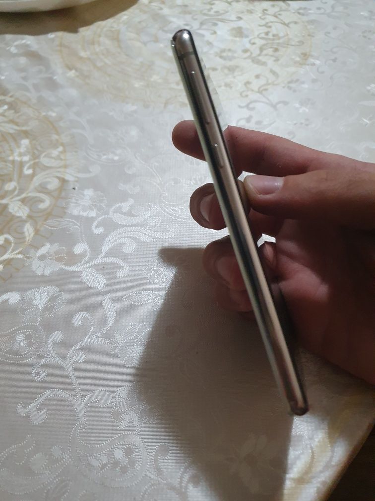 Samsung Galaxy S10e
