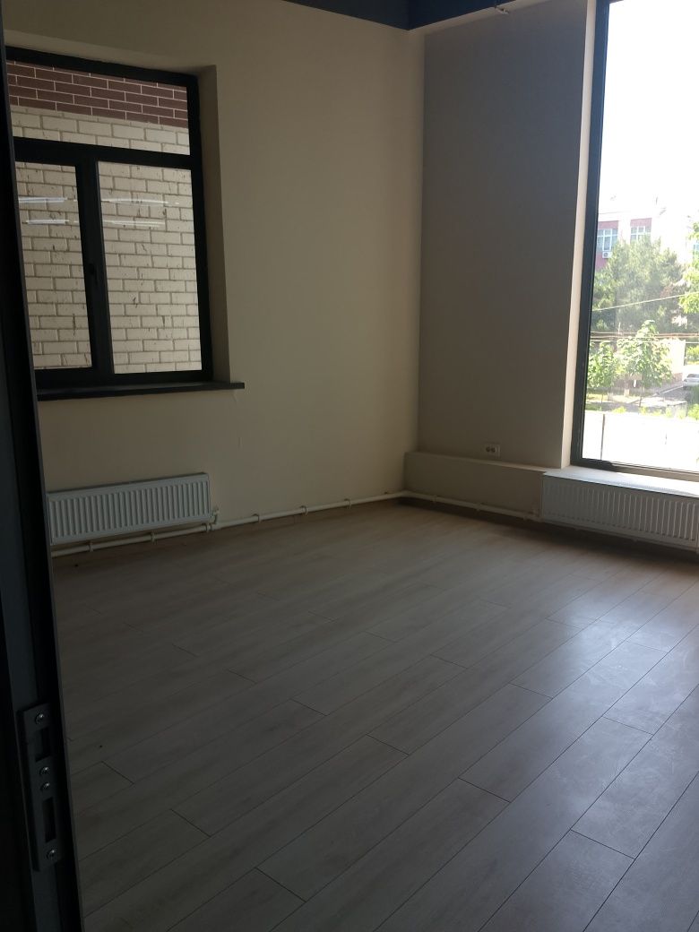 Метро Хамза 170м² 2этаж 4кабинета 2линия можно поделить на2части Юр ад