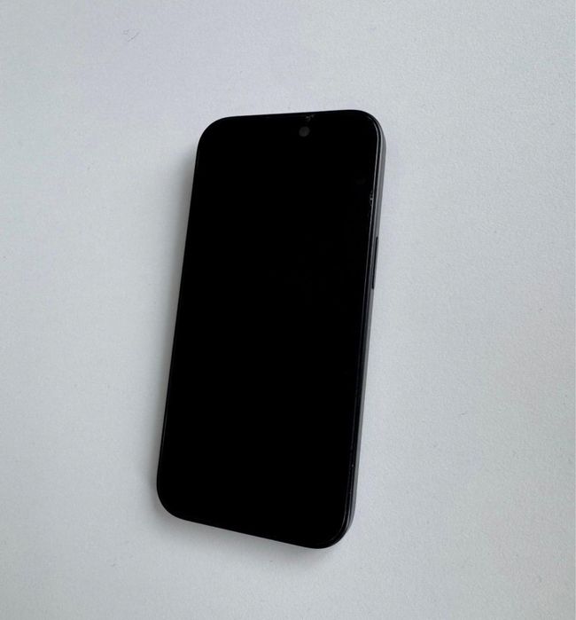 Vand Iphone 15 [impecabil]