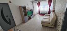 Inchiriez apartament 2 camere, HCC, zona Pizza Roma