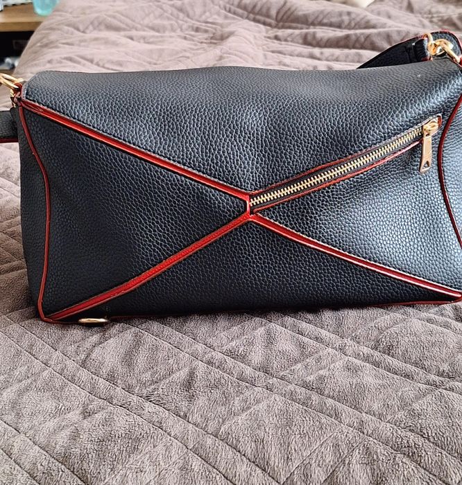 Продавам дамска чанта