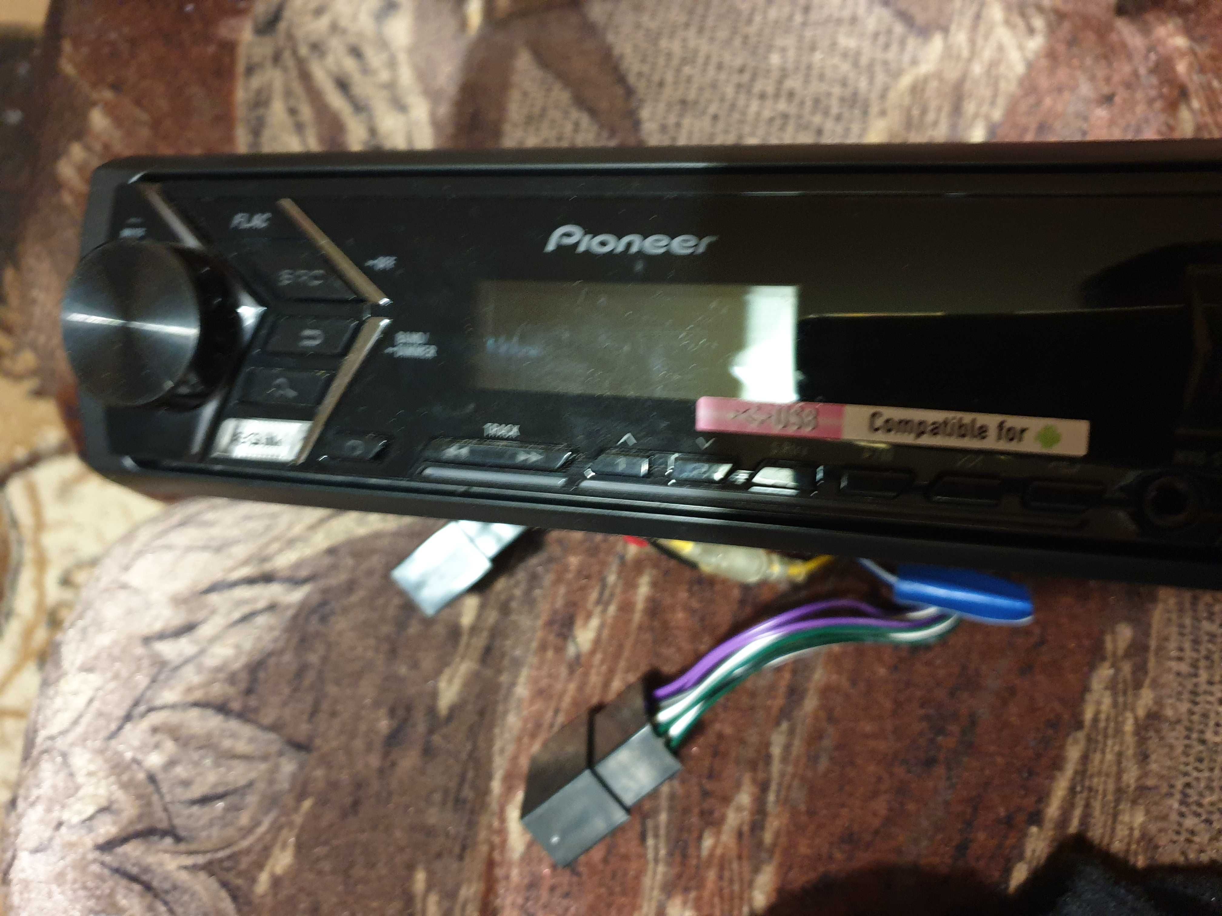 Радио с USB Pioneer