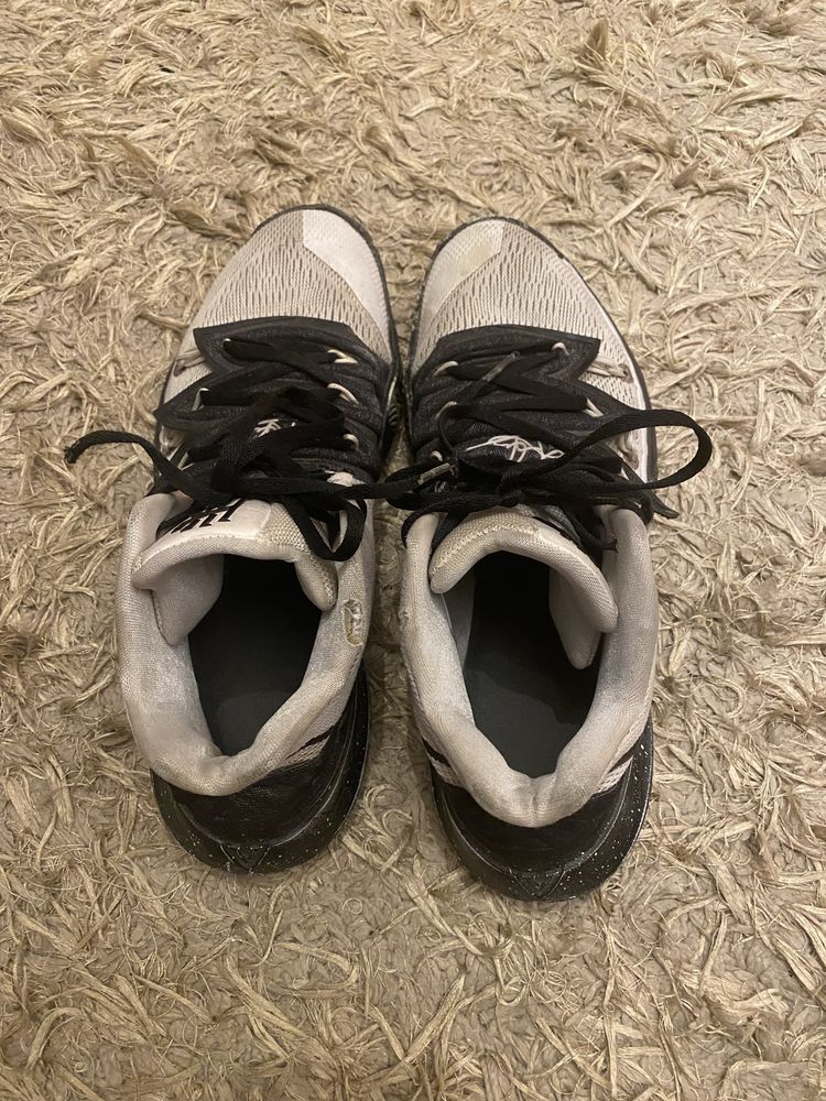 Nike Kyrie 5 Oreo EUR42