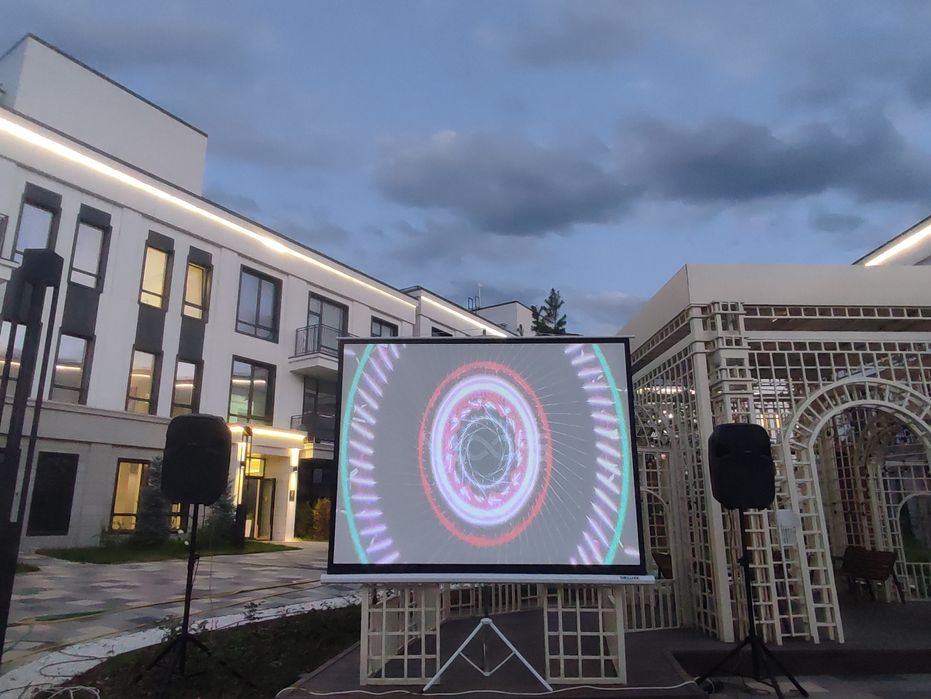 А.Р.Е.Н.Д.А проэктор проектор с полотном с доставкой и установкой А.Р.