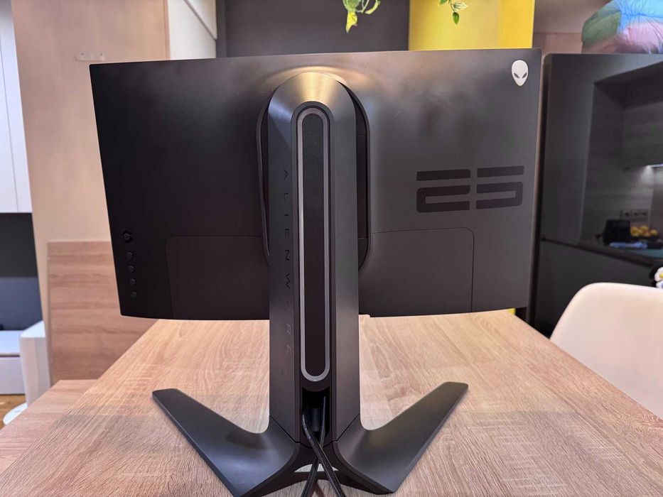 Monitor Alienware 25"