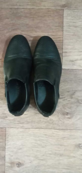 обувь для 1-классника р-р 27