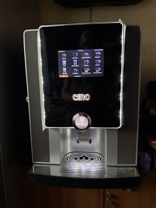 Продам кофемашину самообслуживания