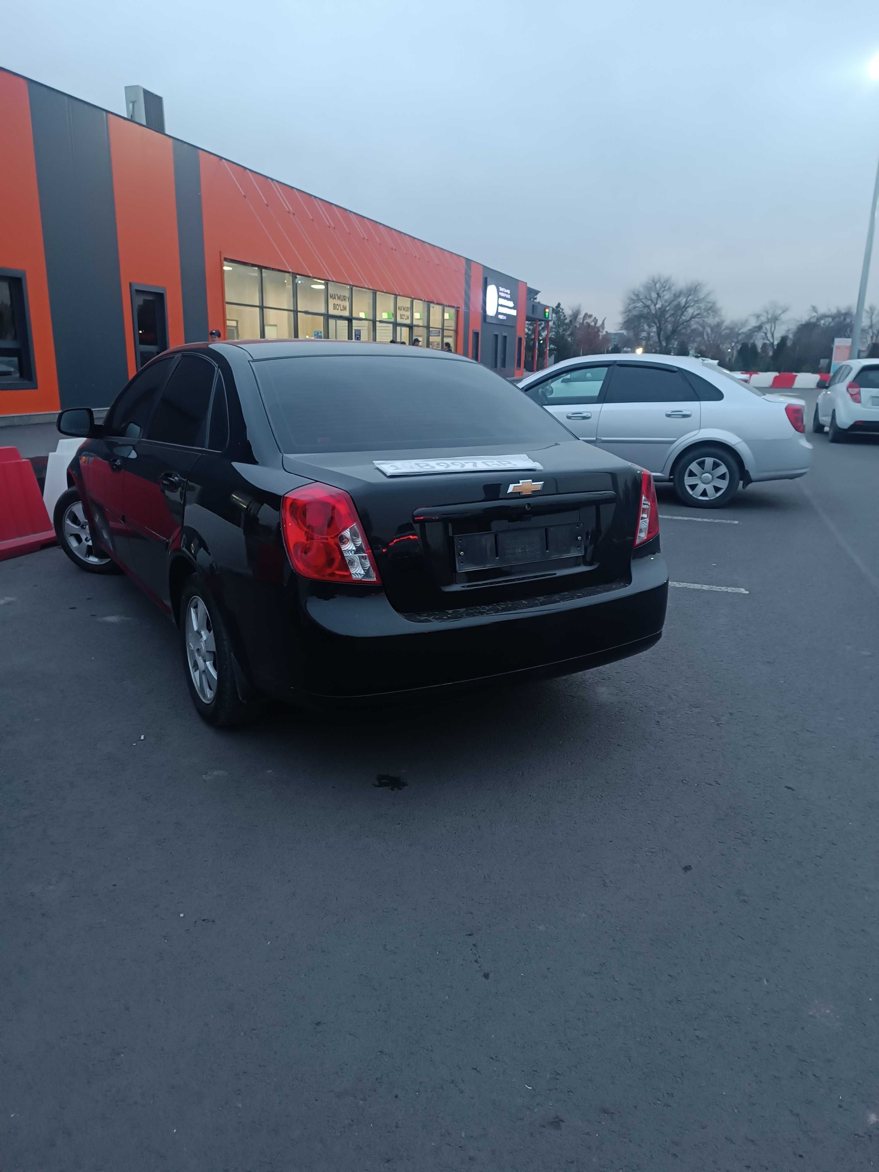 Qora Gentra lyuk full 4-pok metan kraska toza srochna