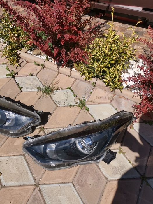 Far stânga dreapta toyota yaris 4 2020/2021/2022/2023/2024/2025