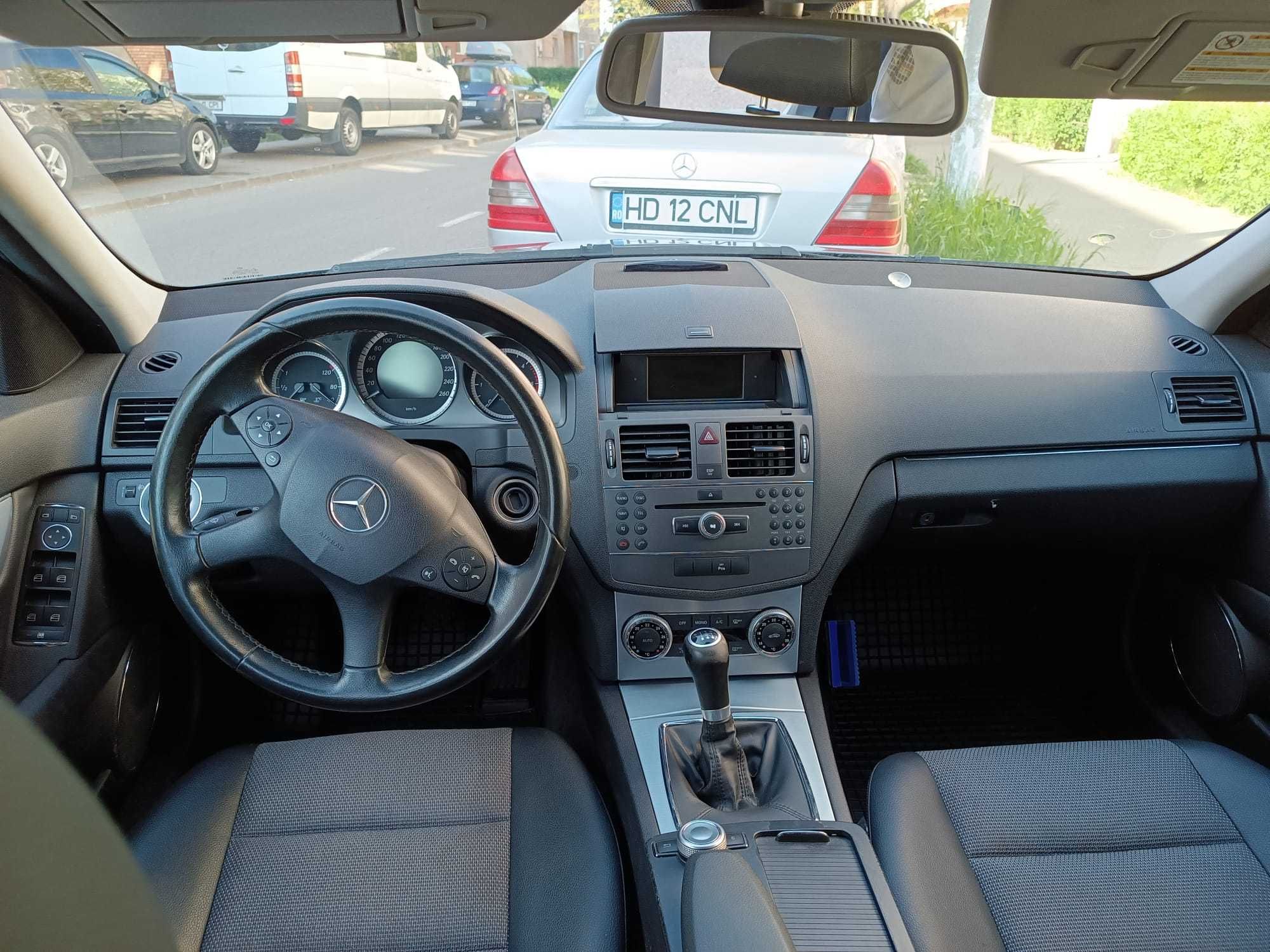 Mercedes-benz C200 2010