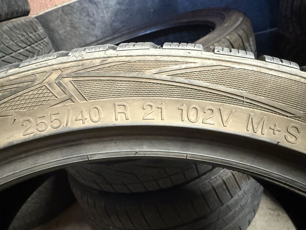 Vredestein 255/40/21