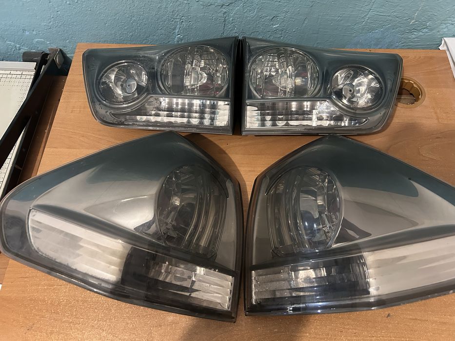Задние фонари Lexus RX330