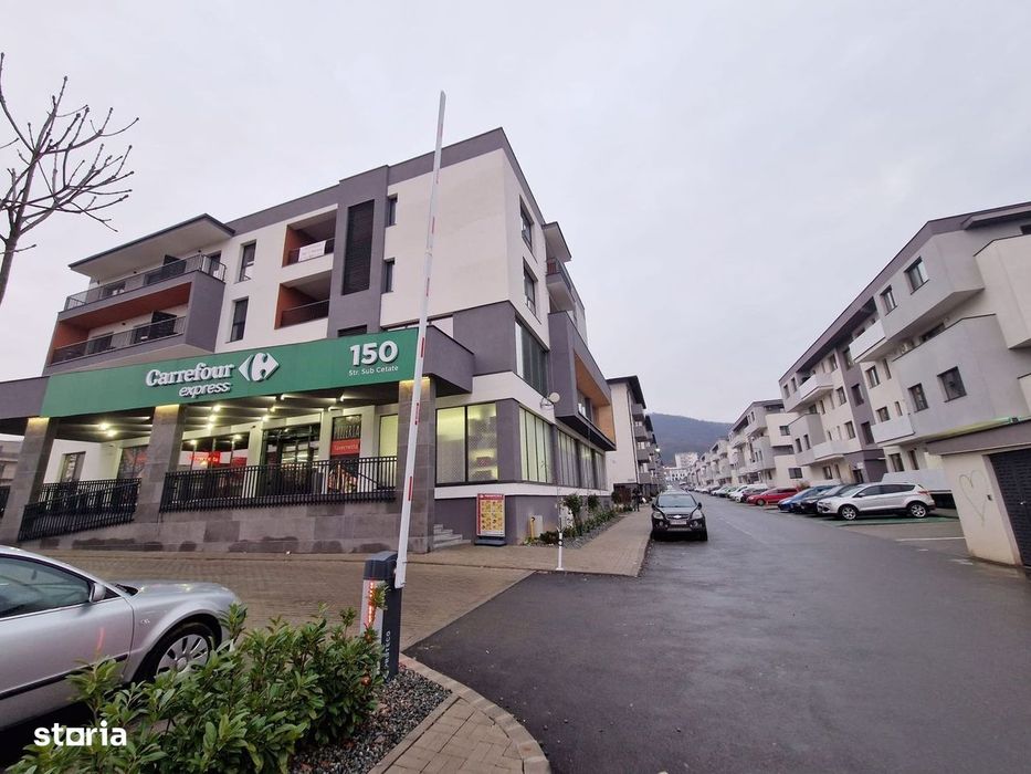 Ap 3 camere, etaj 2/3, parcare subterana, str Sub Cetate