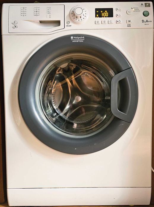 Пералня Hotpoint WMG 922 9KG invertor AA+