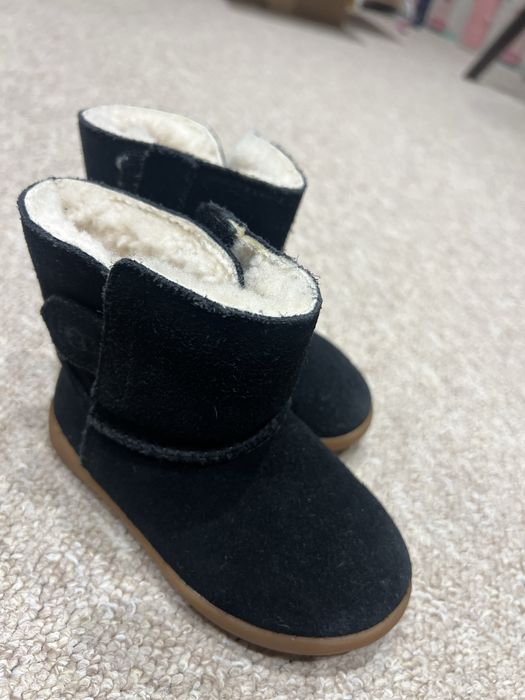 Ugg uri fetita originale