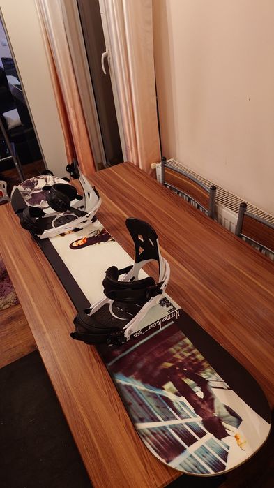 Placa Snowboard Nitro Gullwing 156w cm cu Legaturi Santa Cruz L