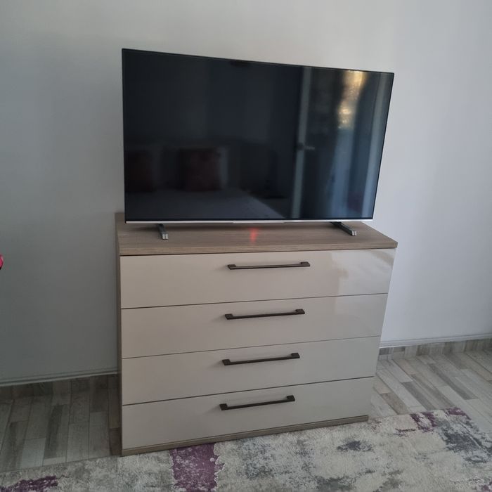 Comodă pentru televizor,