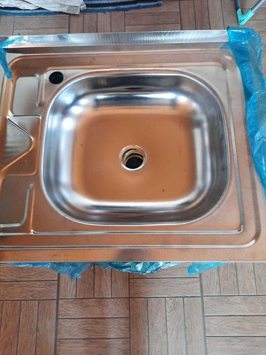 продам мойку кухонную накладную