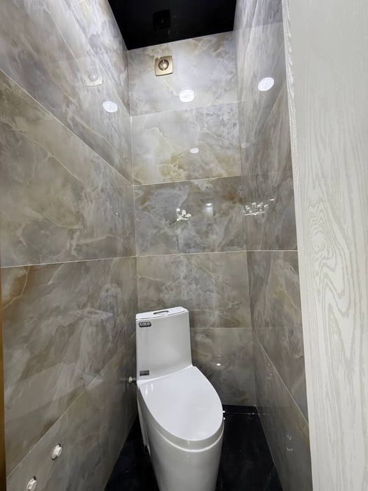 Shayxontohur tumani oqtepa samarqand darvoza rovidi 47 kv 2 xona