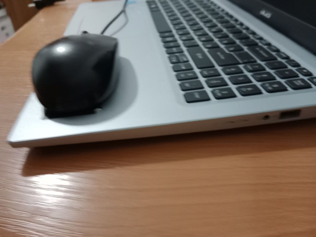 Acer Ноутбук, мышка