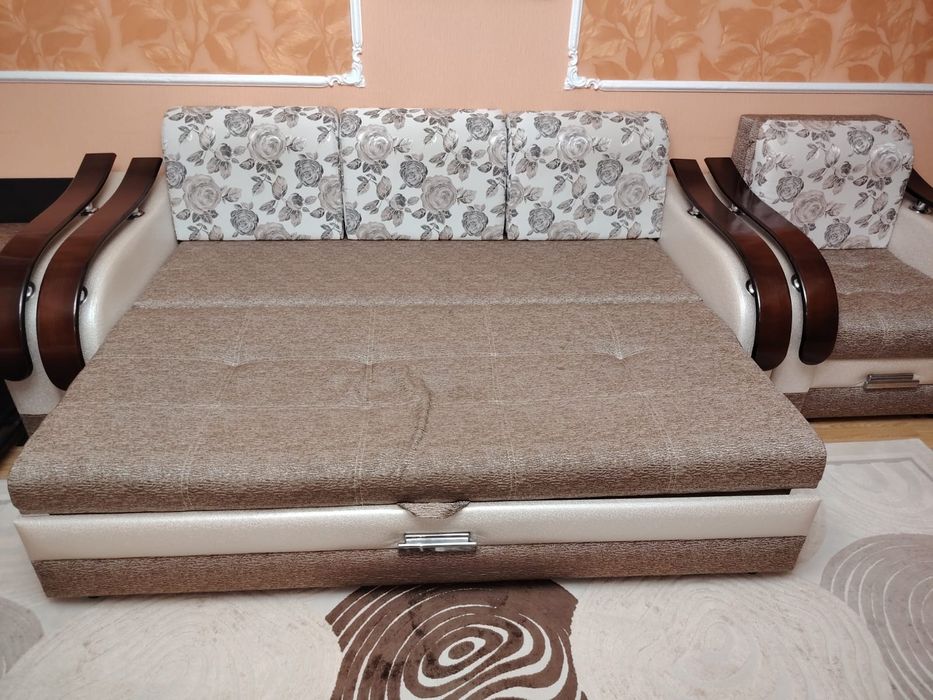 Продам Диван и 2 кресла