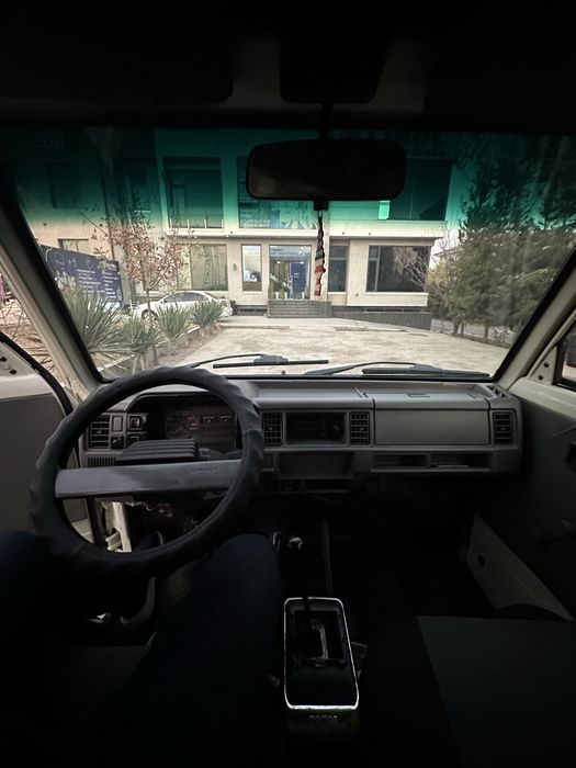 Damas sotiladi yili 2004