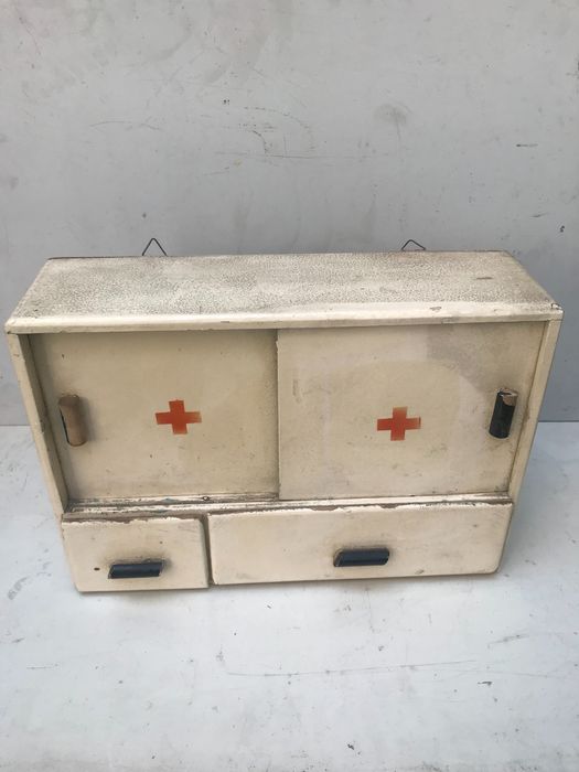 подноси , ретро нещица...