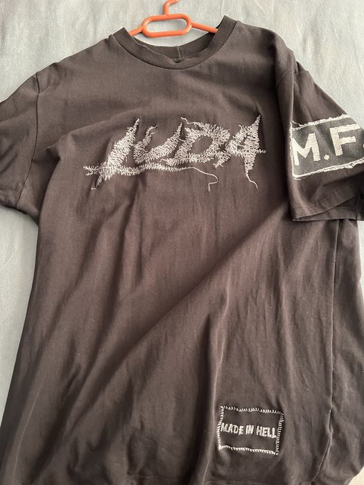 Тениска на LUDA.  L