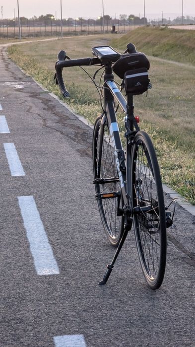 Bicicleta cursiera b-twin triban 500