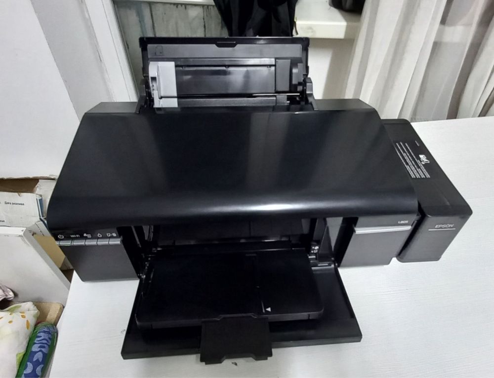 Epson l805 почти новый      .