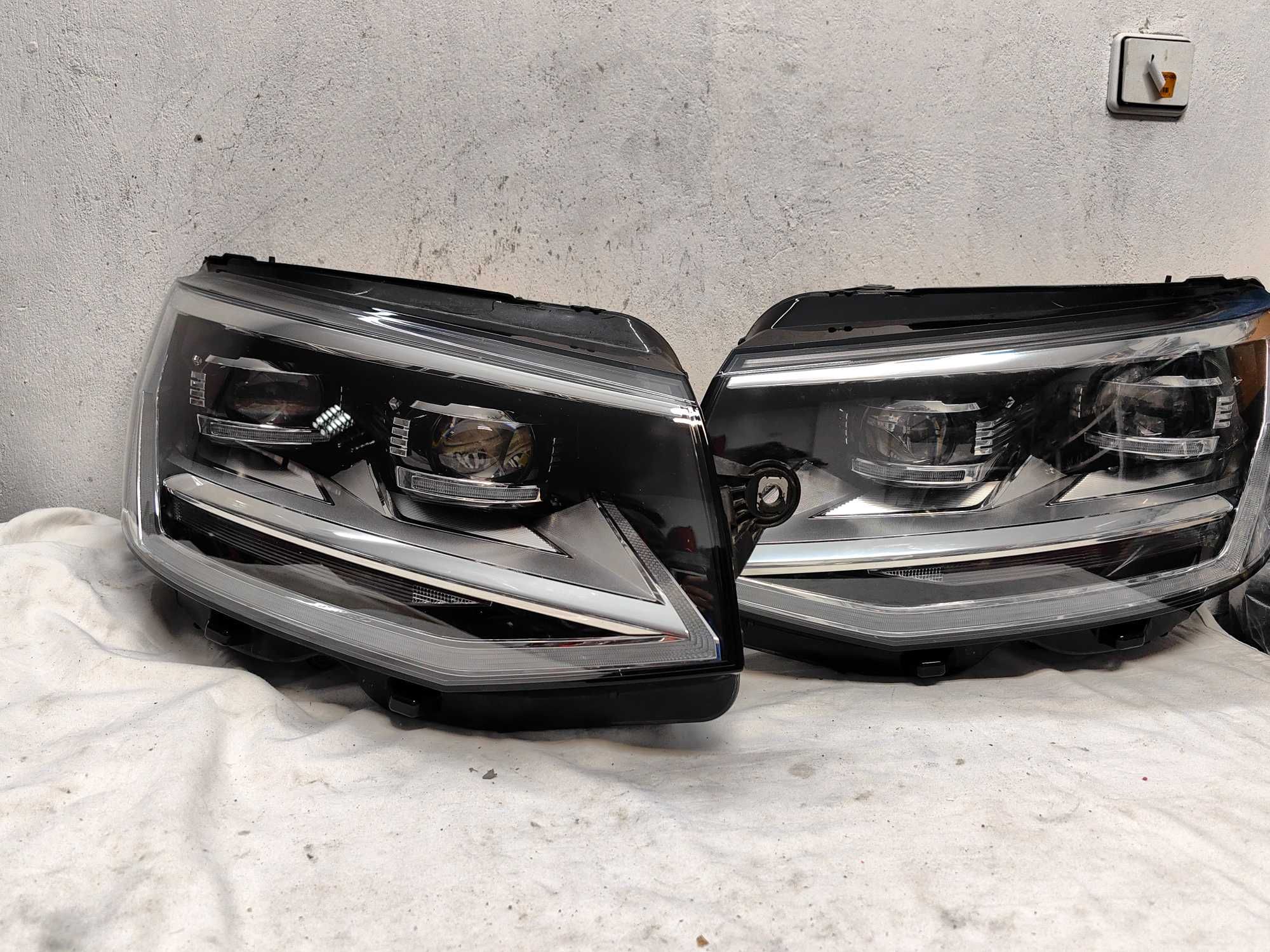 Оригинални  фарове  Vw T6 Multivan Full Led