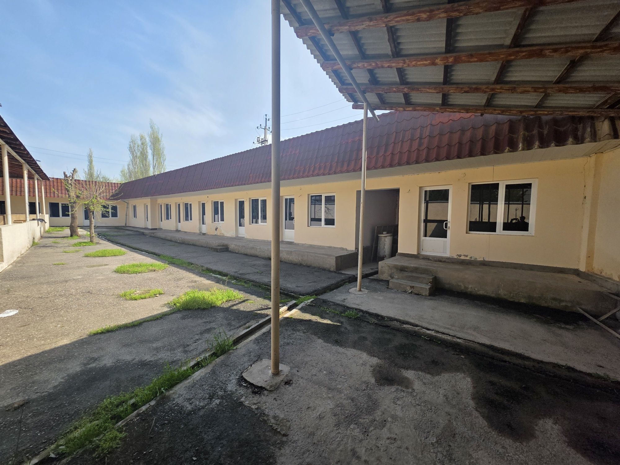 Қибрай тумани Уймовут  маҳалласида 32 сотихли ер участкаси сотилади.