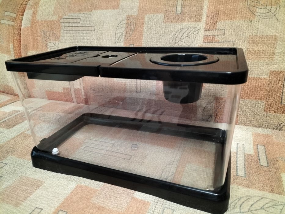 Acvariu pești (terariu) nou