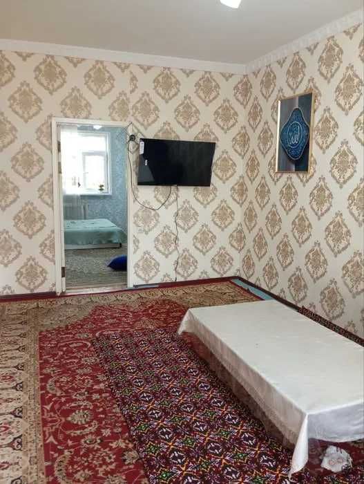 СРОЧНО !! Продается квартира в Яшнабаде 2/2/4 ( 50 кв/м ) Асалабад 1
