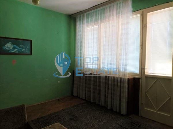 Продава се Тристаен апартамент в Велико Търново, Център - 90 кв.м за 1112 €/кв.м - Снимка #2
