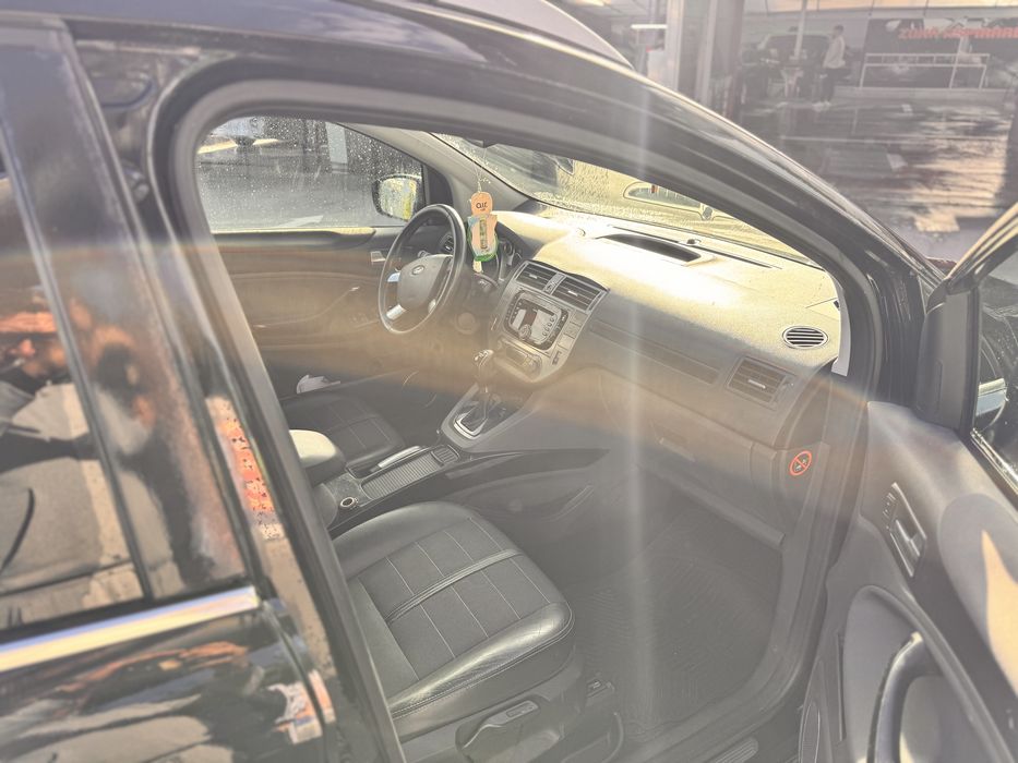 Vand Ford kuga 2012