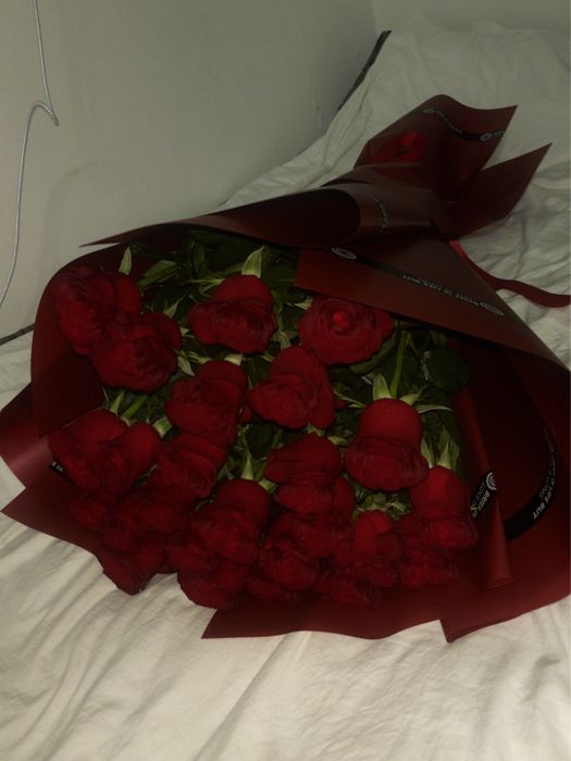 Свежие красные розы!