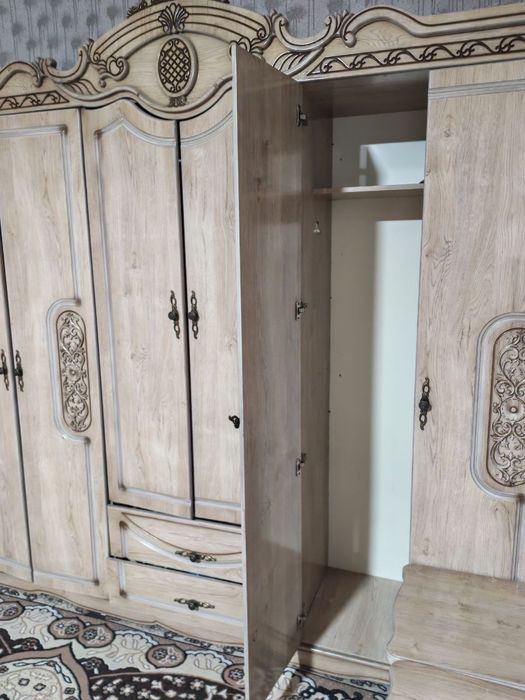 Спальный гарнитур