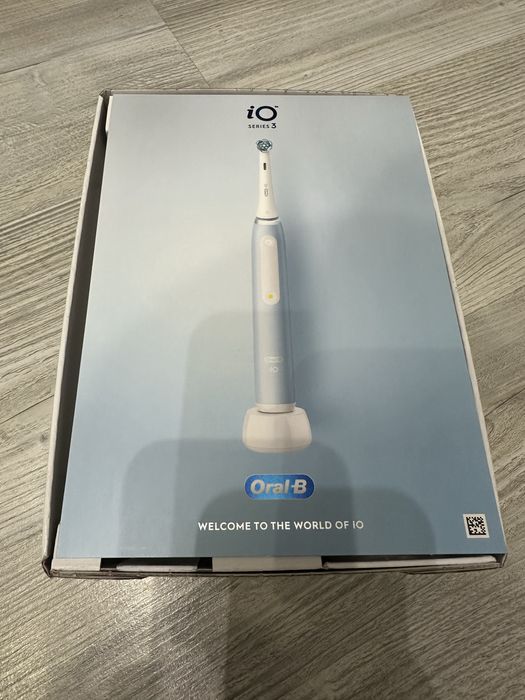 Oral-B iO Series 3 blue Periuta de dinti electrica