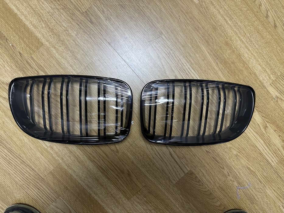 Grile Nari Duble M Design BMW Seria 1 E81 e87 e82 e88 Negru Lucios FL