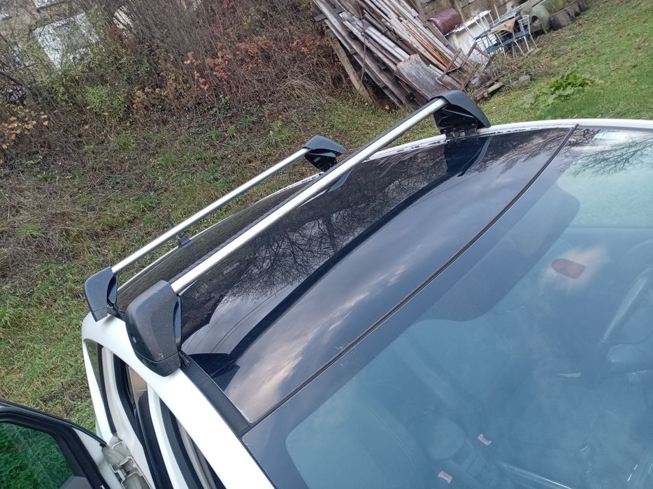 Продавам Опел мерива б 2011г на части